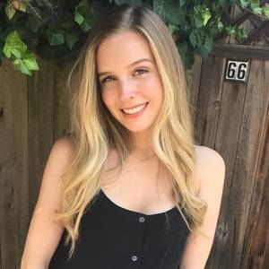 Meet your Posher, Christina